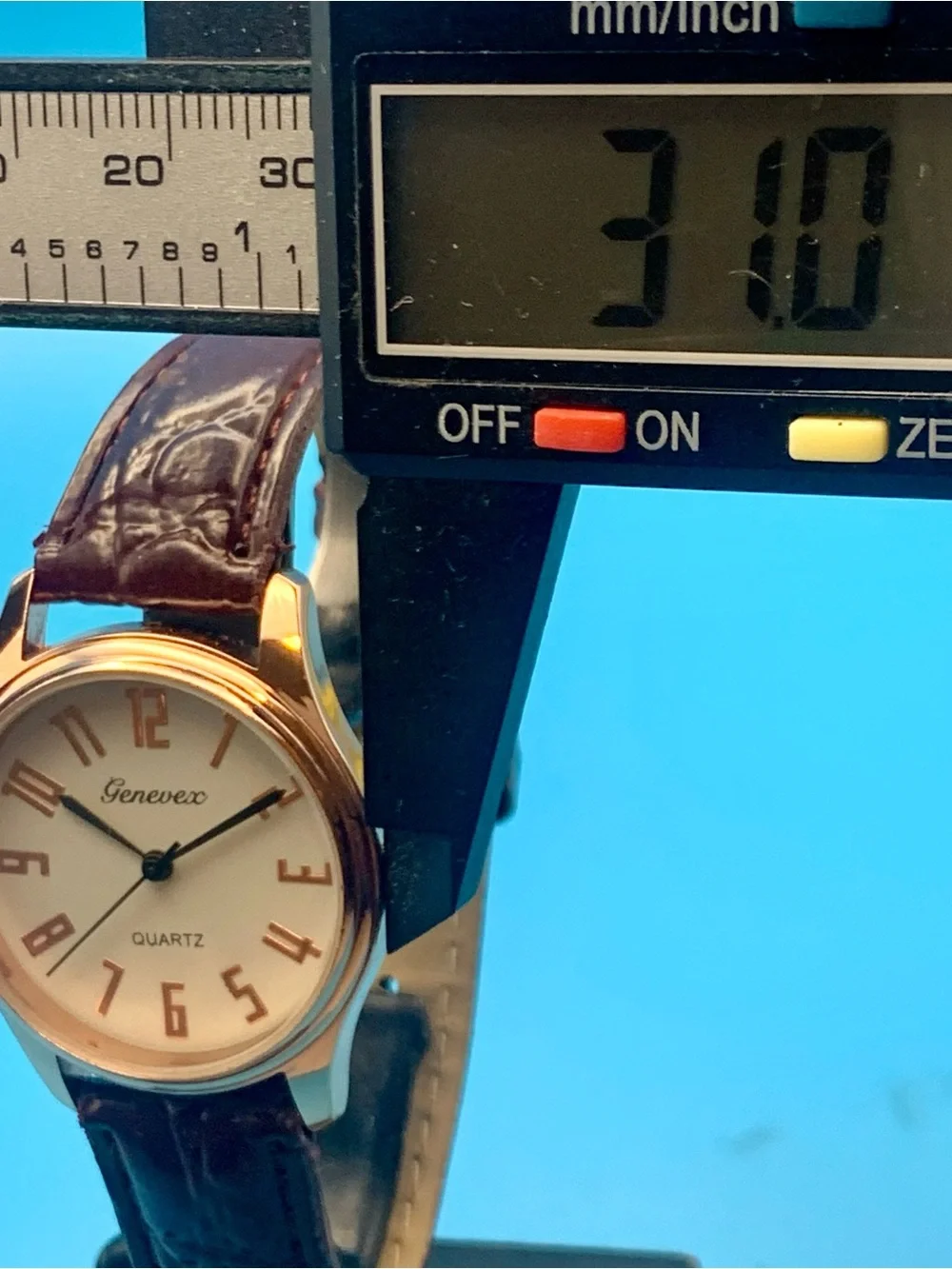 GENEVEX Women’s Fashion Quartz Wristwatch Japan Movt Works New Battery